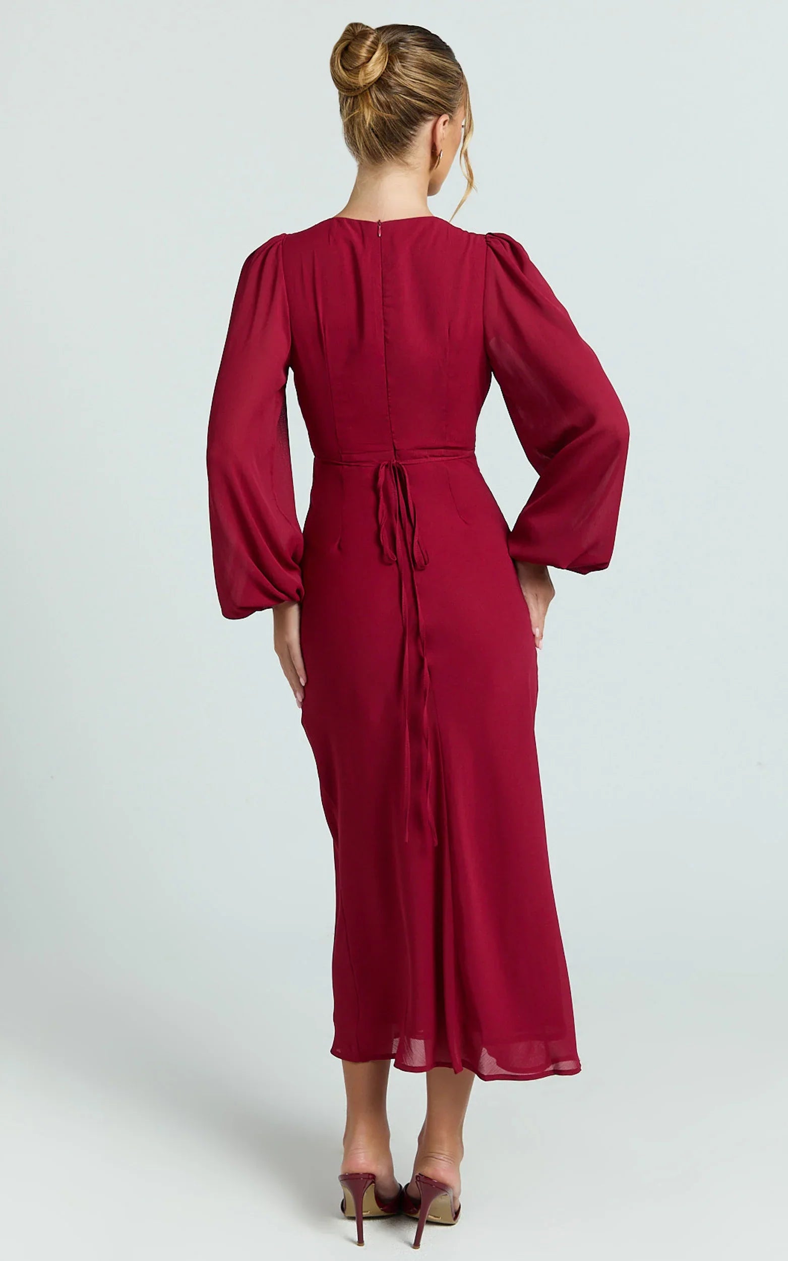 Artola Midi Dress - Front Cut Out Long Sleeve Dress in Wine