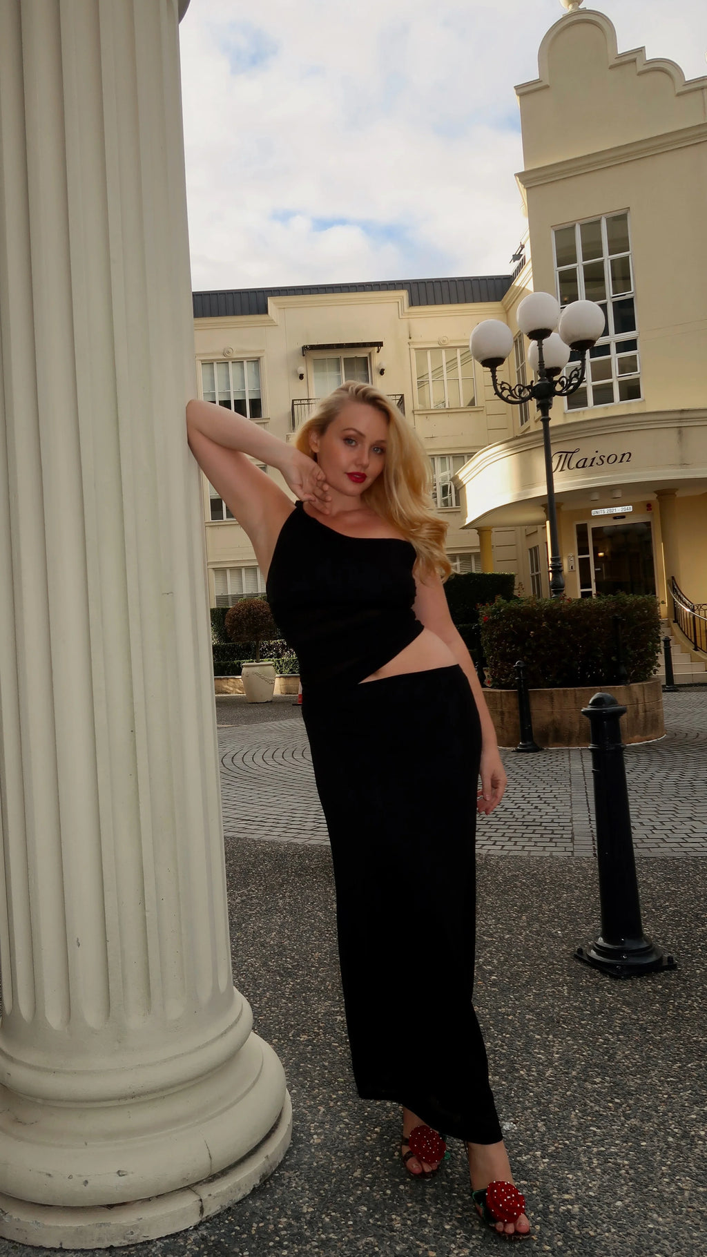 Iantha Maxi Dress - Black